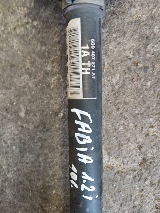 Лява полуоска Skoda Fabia