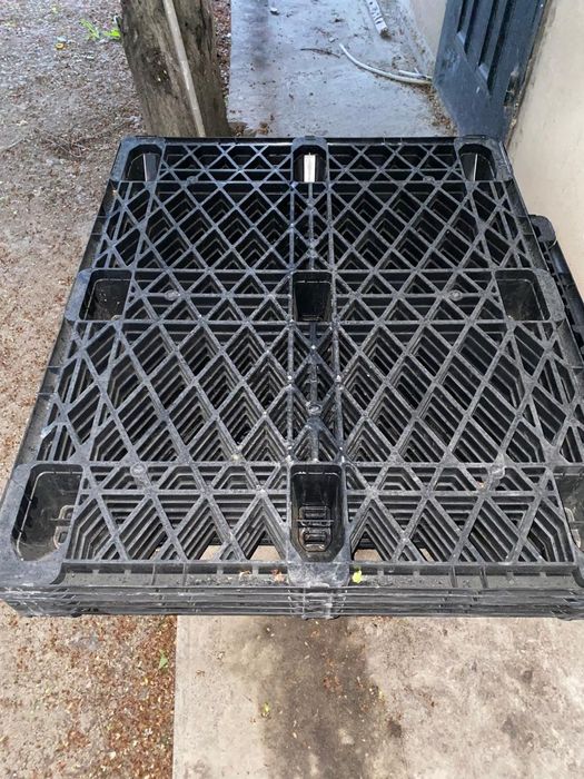 Поддоны пластиковые евро 1,2*1,0