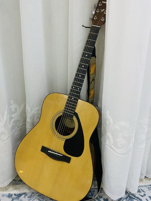 YAMAHA F310 Гитара