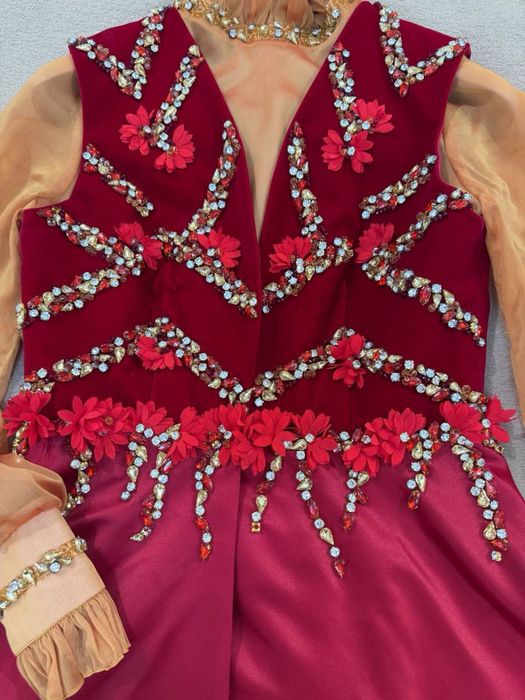 Продается ансамбль платье