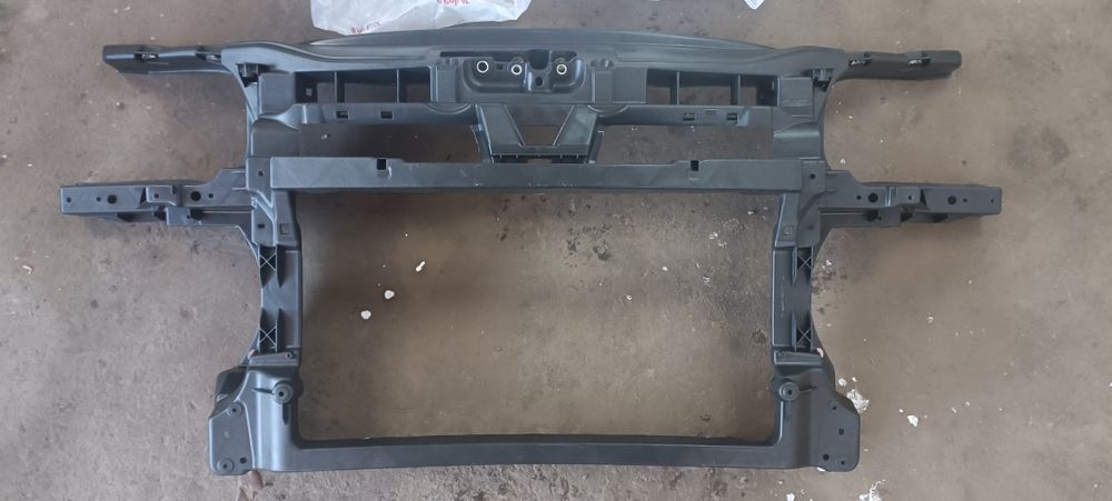 Суппорт радиатора телевизор Caddy