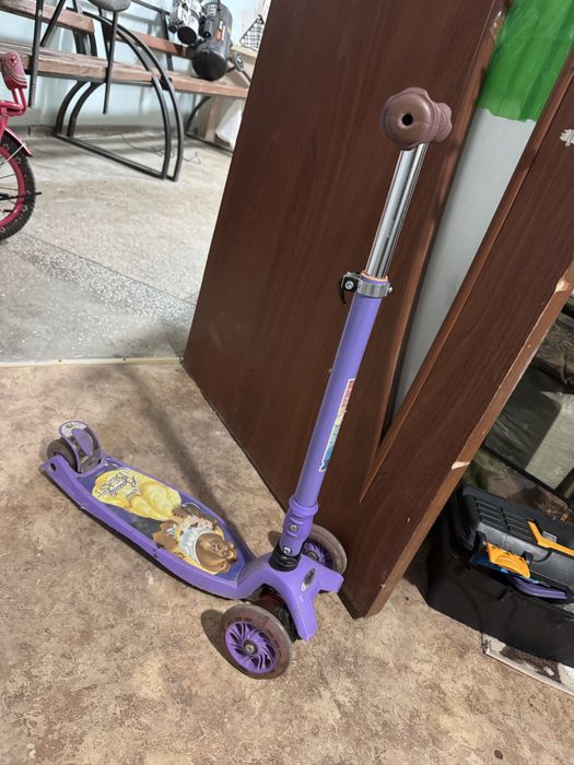 Продам самокат для девочки