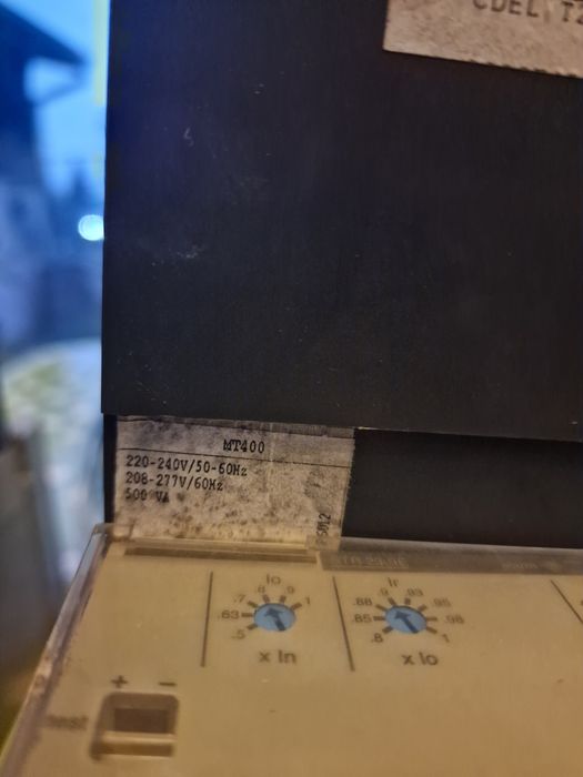 Schneider и Merlin Gerin Автоматични прекъсвачи и моторни механизми