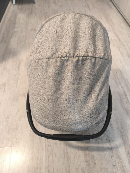 Стол  за кола  за бебета bobostello mars