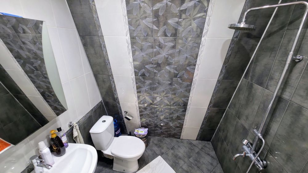 Продава се луксозен 4-стаен апартамент, ново строителство,в жк. Изток, гр. Перник