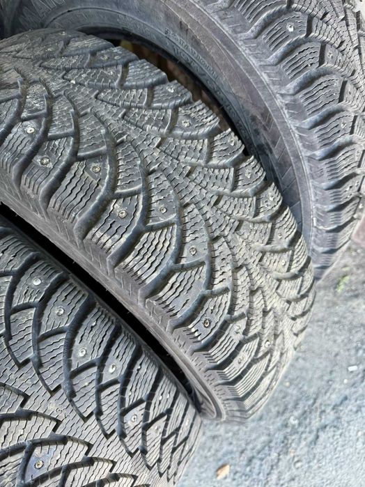 Зимние шины 195/65 R15 Nokian