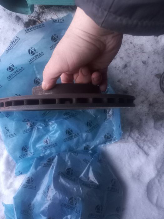 Тормазные  передние  приора