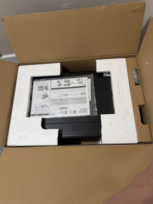 Принтер Epson L8180. Фотопринтер. Принтер А3,А3+ новый не использован
