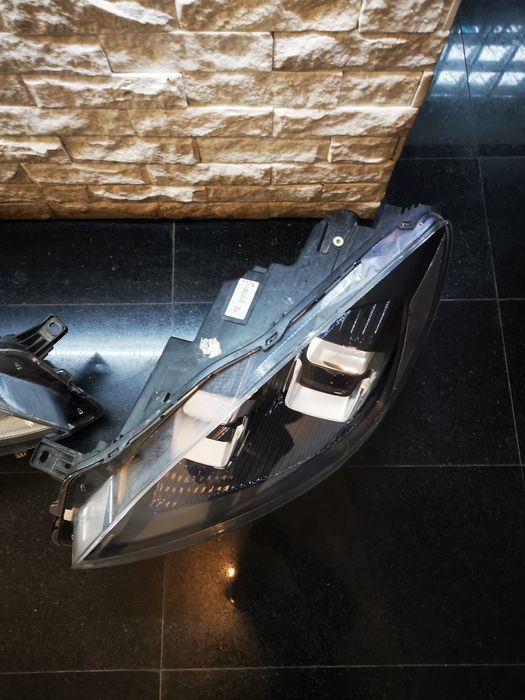 Far stânga dreapta ford kuga 3