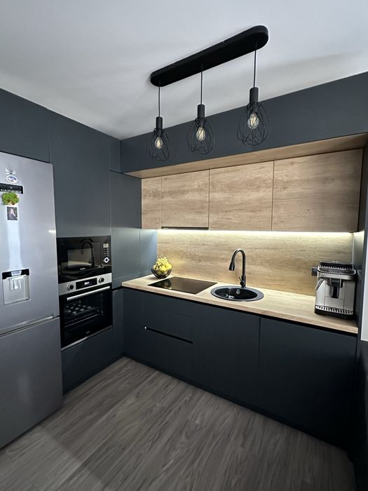 Apartament exclusivist cu panoramă superbă | 3 camere + 2 balcoane | Str. Oașului