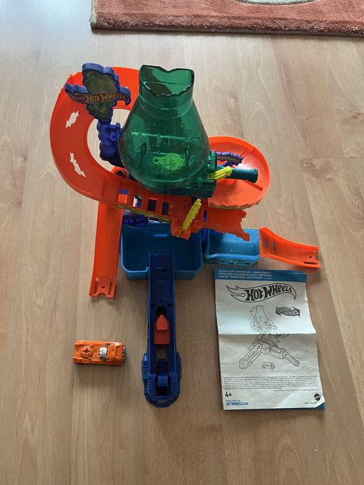 Hot Wheels писти с колички 5 комплекта