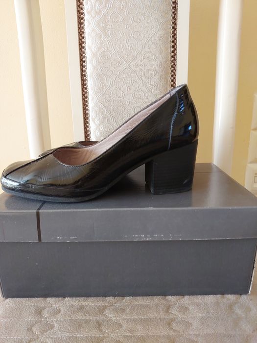 Туфли кожанные,лакированные