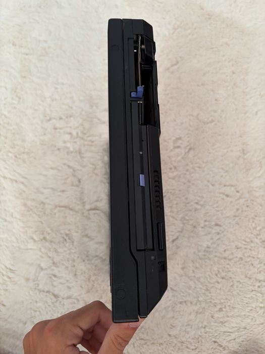 laptop de birou vechi LG IDM