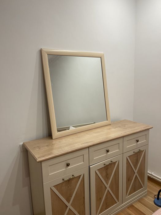 Зеркало для спальни