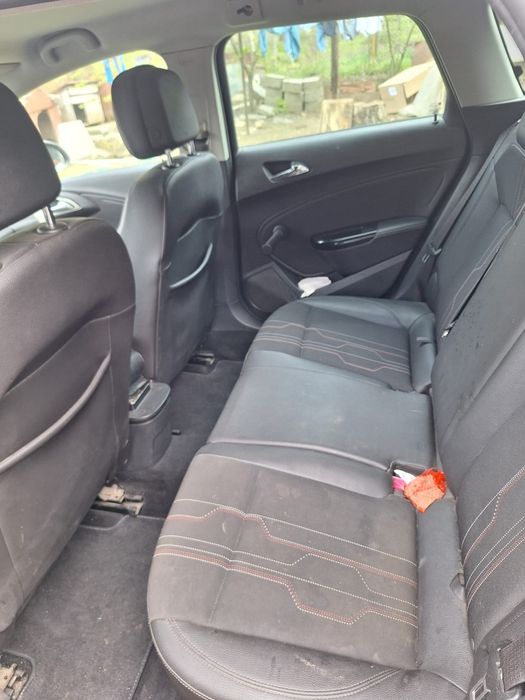 Vănd  Opel Astra j Break