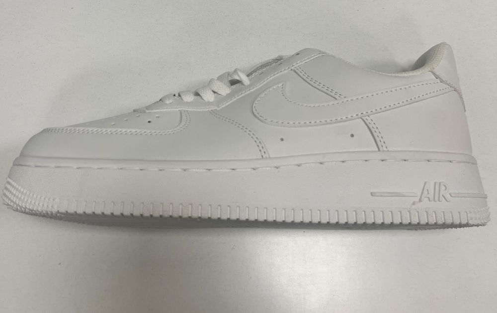 NIKE Air Force 1 ‘07