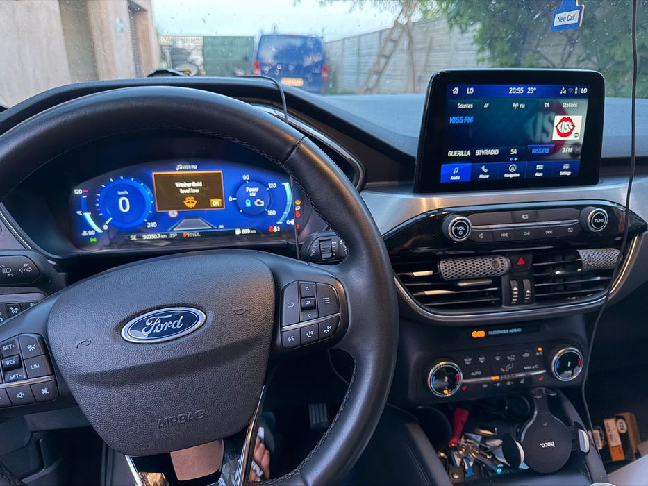 FORD Kuga 2023 — imagine 3