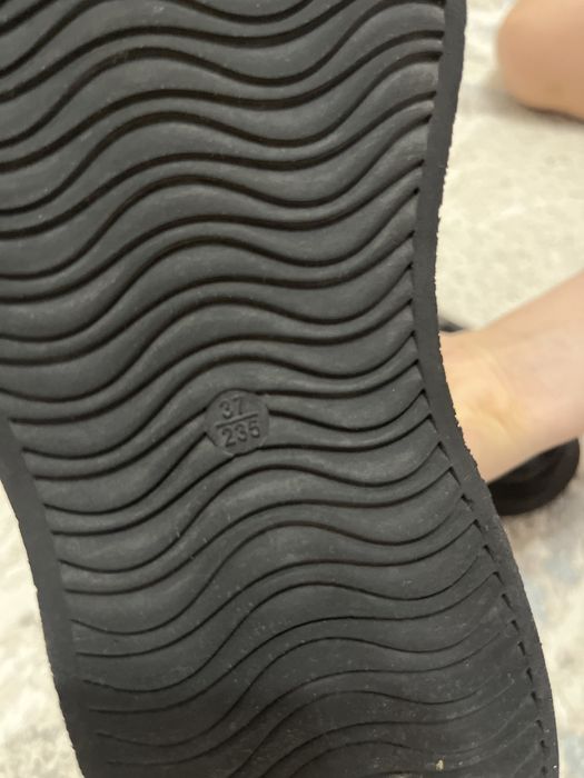 Срочно продам обувь