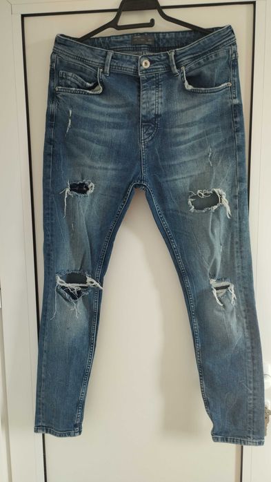 Продавам мъжки дънки Zara