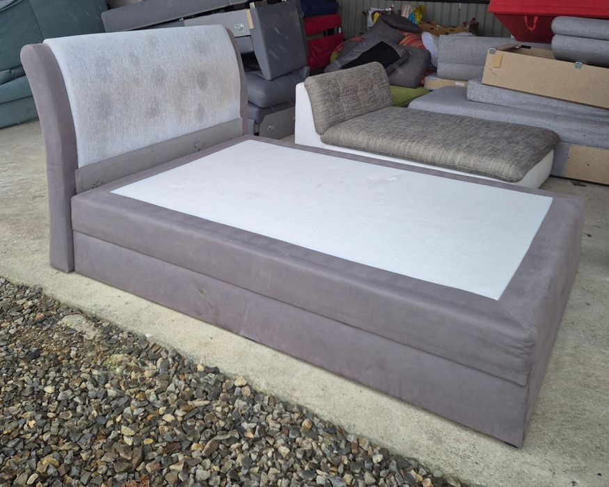 Pat matrimonial + transport gratuit în localitate