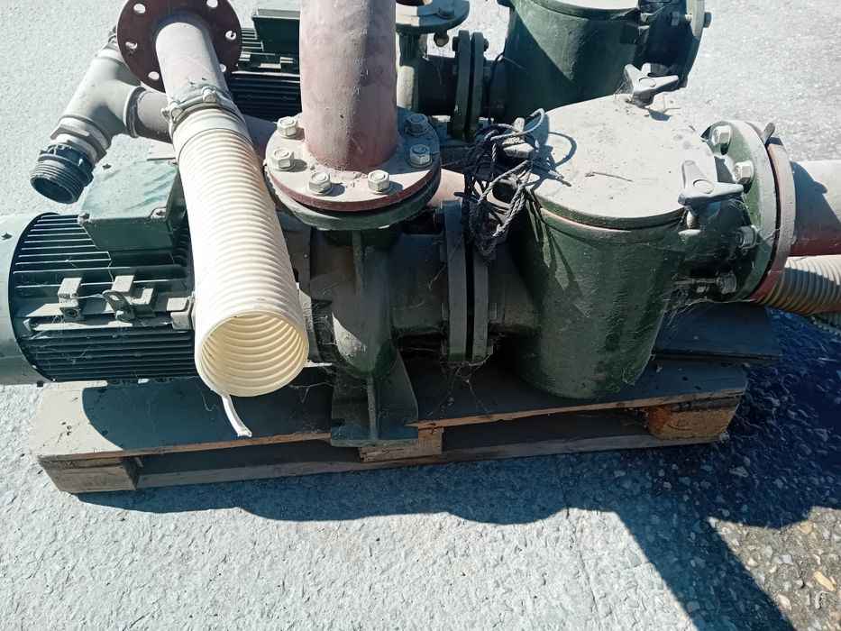 Помпи за басейн поливане едната ползвана