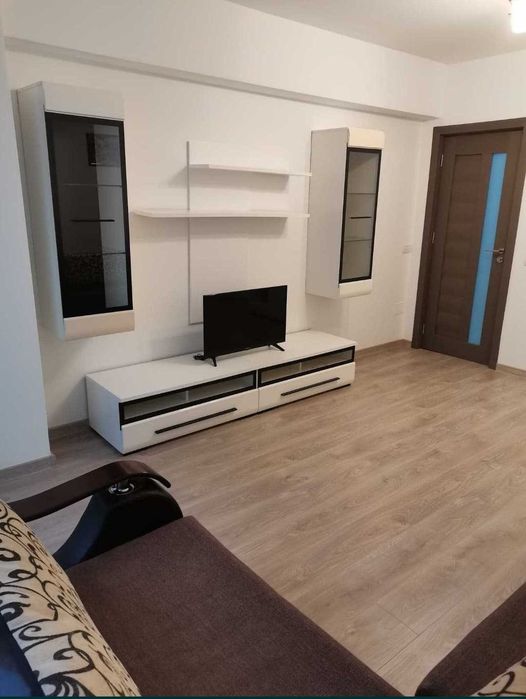 Inchiriez apartament cu 2 camere-Brown Luxury