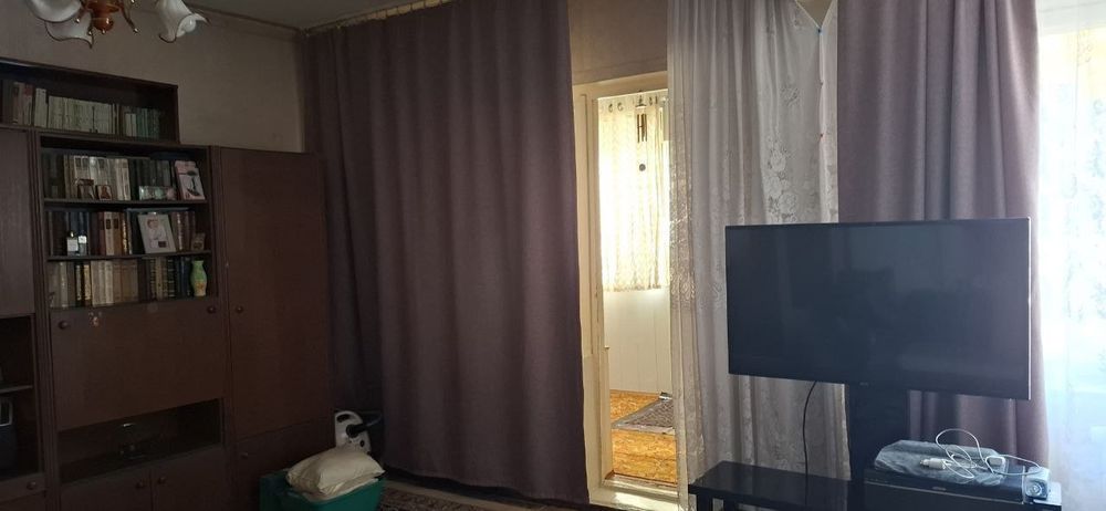 Срочно продается 4-комн  квартира. 4/1/5  Сергеди 1