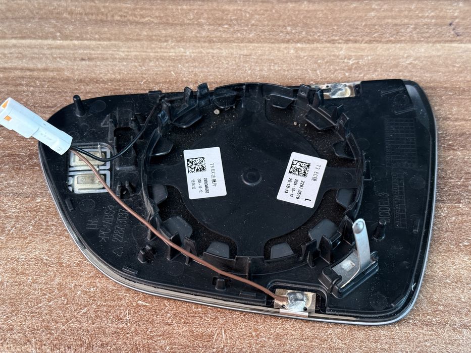 Sticla Oglinda retrovizoare Tesla Model 3 2024