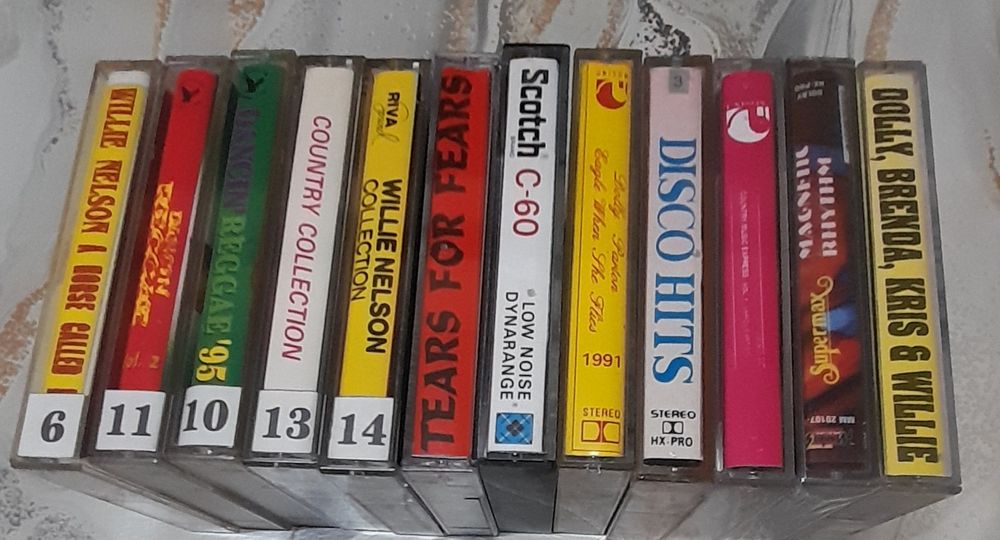 Аудио касети с Кънтри , Реге  и Диско музика