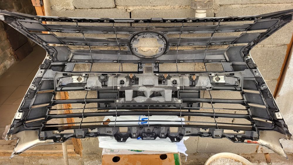 Решётка радиатора лексус лх570