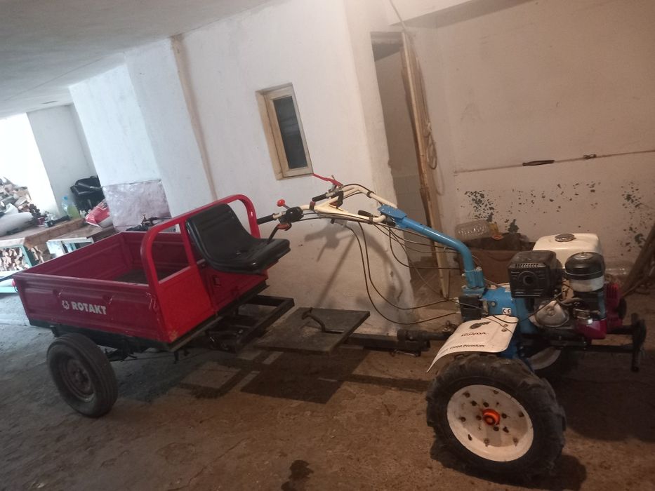 Vând motocultor Honda 13cp nou