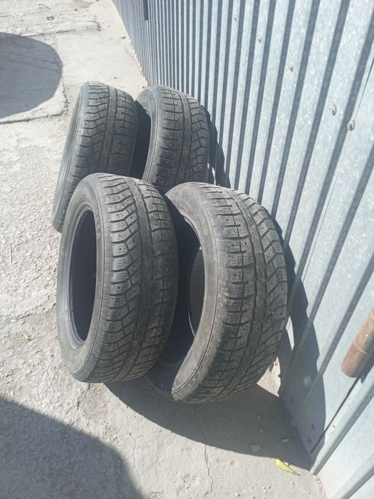 Зимняя  шипованная резина