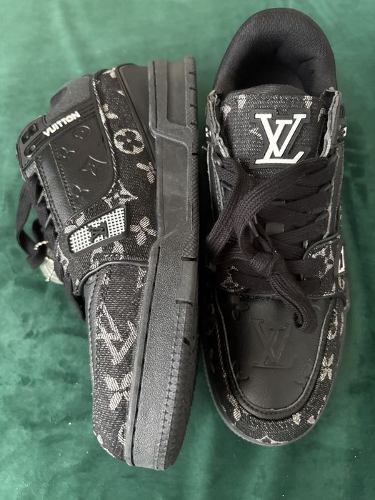 Adidași Louis Vuitton