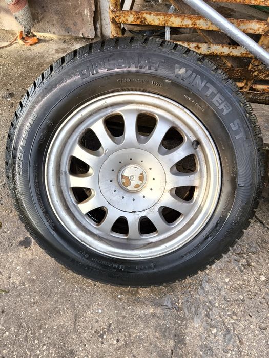 Зимни гуми Diplomat Winter ST 15 сола 205/65 като нови