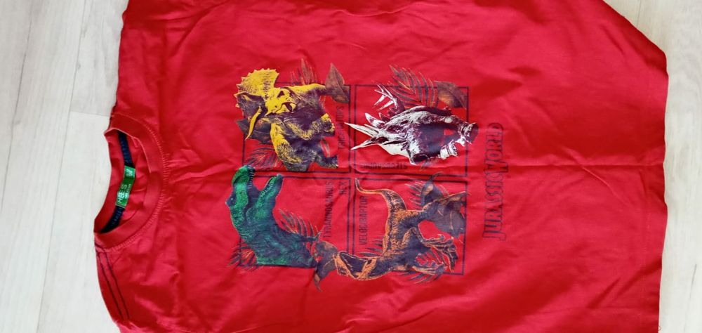 Продам одежду на мальчика 134-140 р.