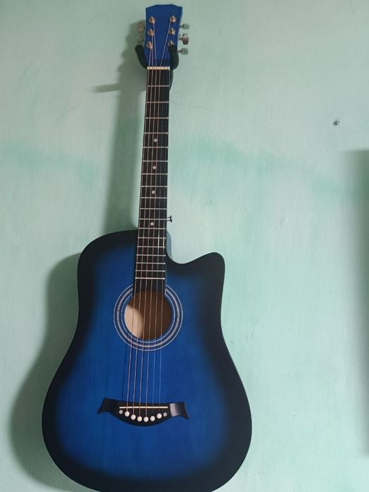 Продам новую гитару