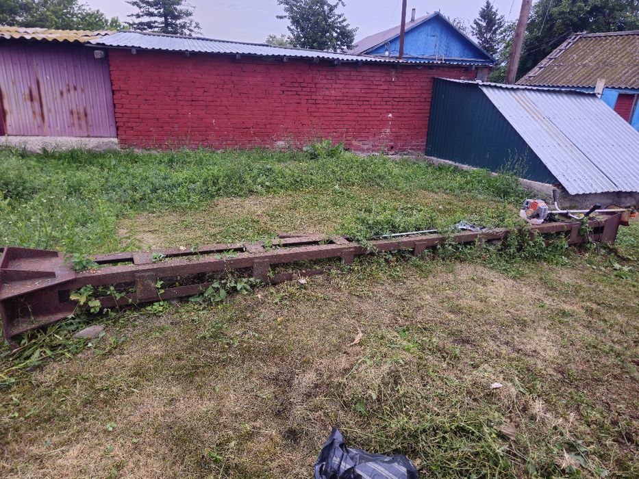 Металлическая стойка