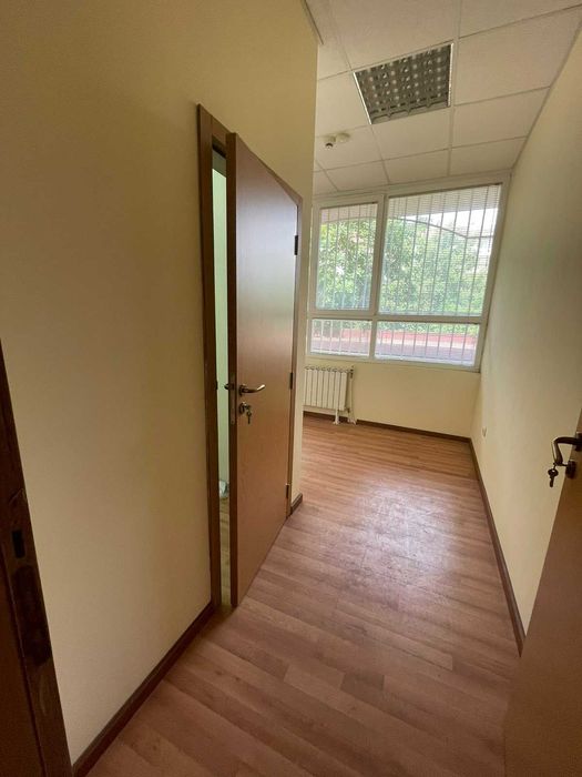 Продава се Офис в София, Младост 1 - 182 кв.м за 1511 €/кв.м - Снимка #4