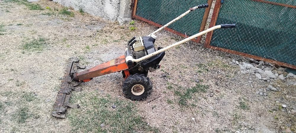 Палцова косачка Holder