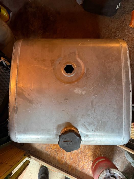 Алуминиев резервоар за камион MAN