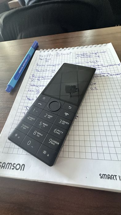 без камерный телефон F22