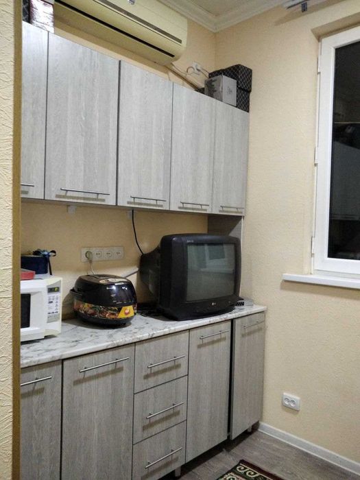 Sergeli-4 da 3 xonali kvartira sotiladi, 3/5/5. Ipoteka ham bor!