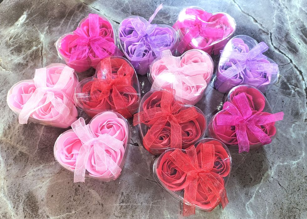 Подарки на 8 марта от 150тг.