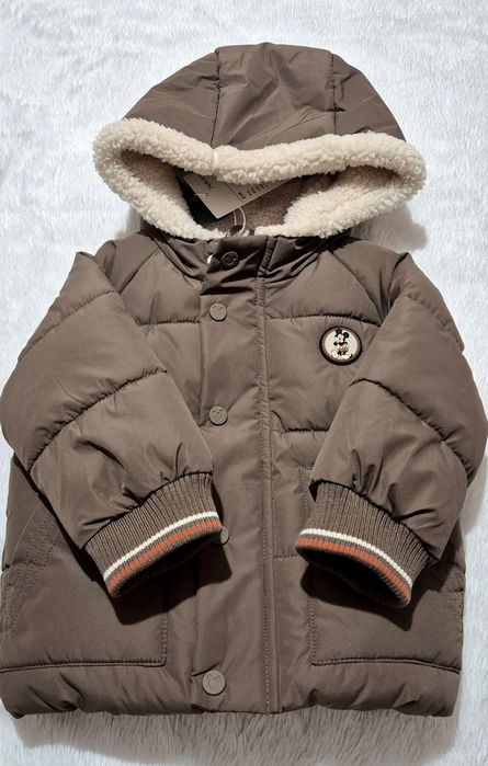 Vând combinezon și geaca noi cu eticheta pentru băieței mărimea 74