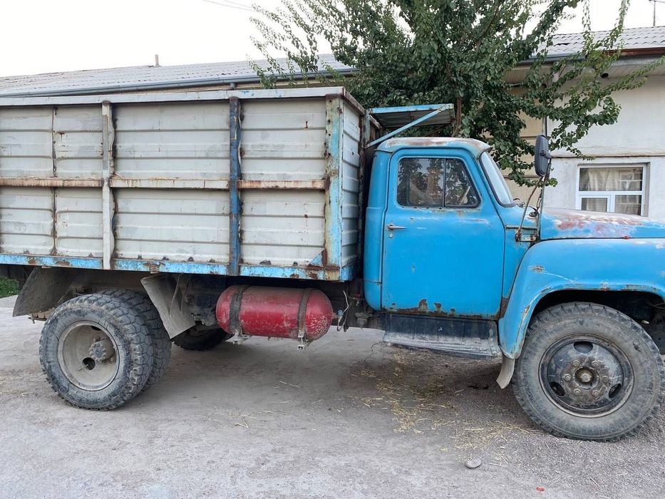 Газ 53 бортовой.