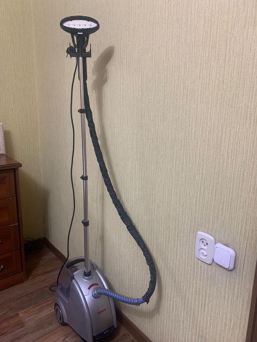 Продаётся утюг паровой