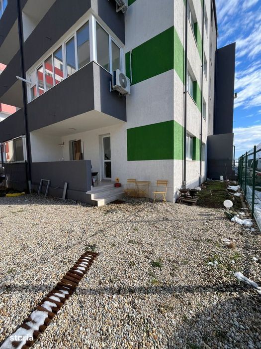 Apartament 2 camere cu curte de inchiriat-Metrou Berceni