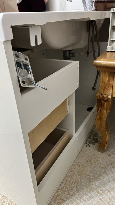 Умывальник с тумбой навесной!