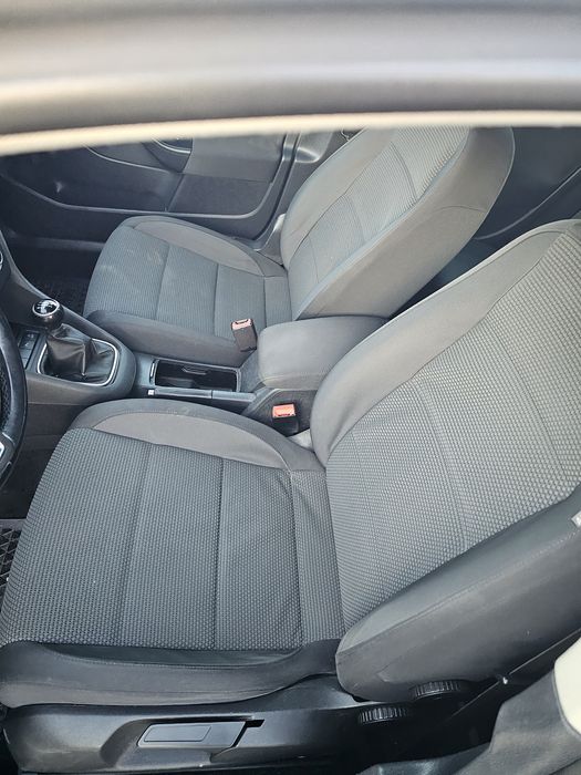 Dezmembrez vw golf 6 combi gri, diesel 1,6 cod motor CAY