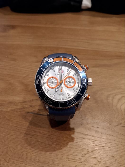 Часовник mini Fokus